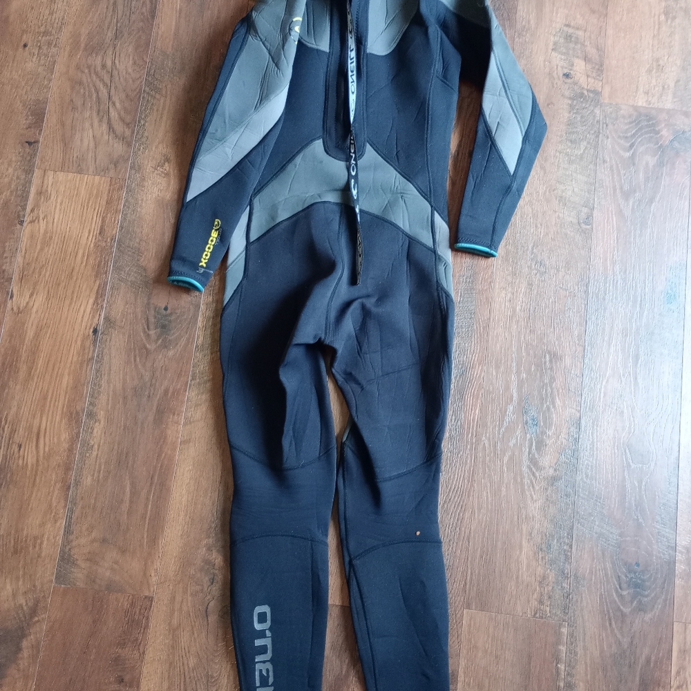 O'Neill Black and Gray Full-Body Wetsuit Size M Style # 204 - Picture 6 of 6